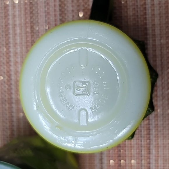 COPY - Fire King Green Kimberly Mug Diamond Point, set of two. - Picture 3 of 3